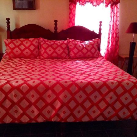 North Bay Inn Sauteurs Экстерьер фото