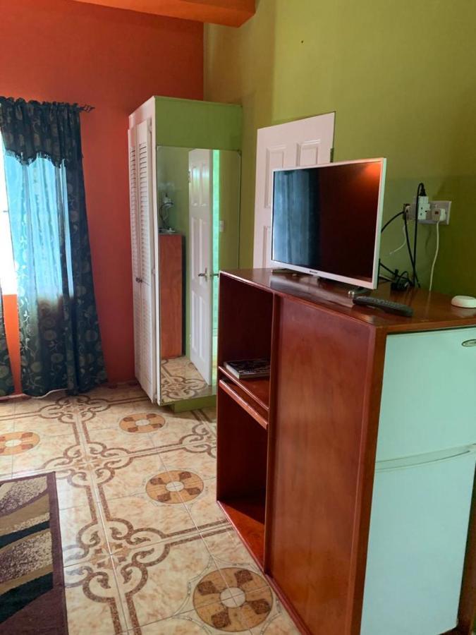 North Bay Inn Sauteurs Экстерьер фото